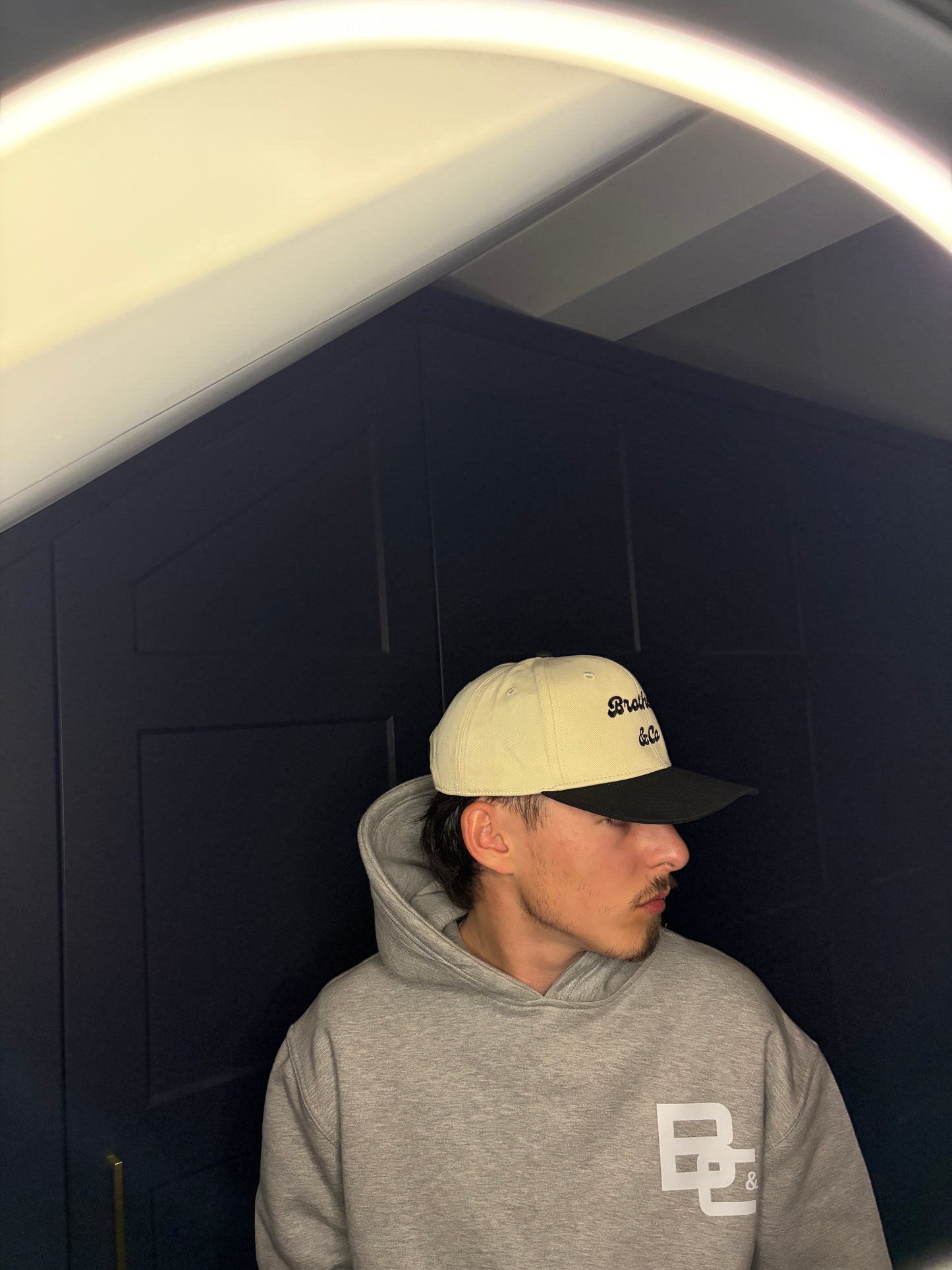 Two tone cap Brothers&Co signature logo